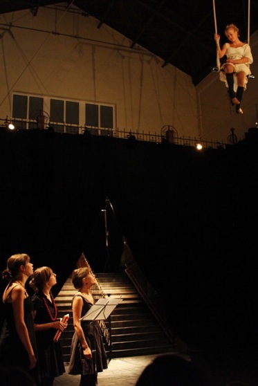 Ange, numro de trapze ballant de Violaine Bishop, 2009